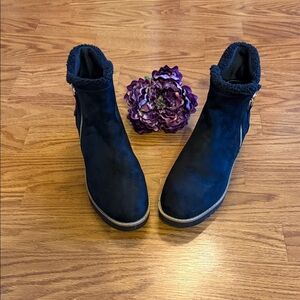 Bandolino Black Winter Wedge Booties with Faux Fur Size 8M